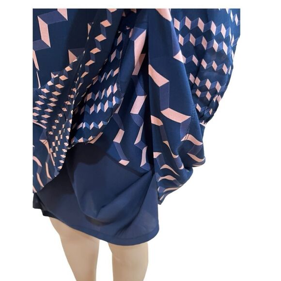 Elegant Blue Patterned Dress - Picture 12 of 14